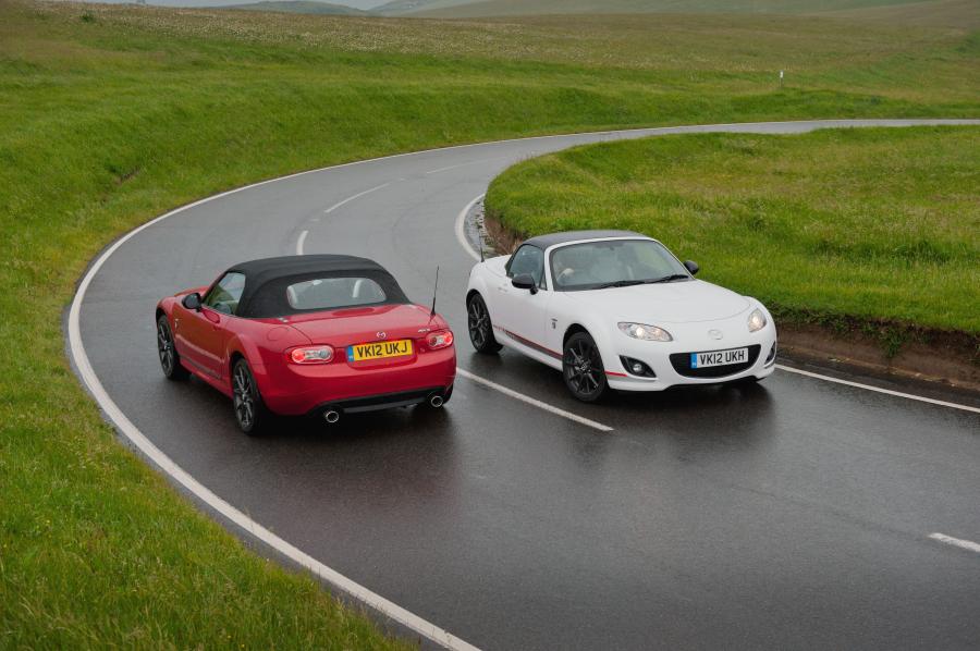  Mazda MX-5 Kuro 2012 года  (UK) (фото 38 из 54)
